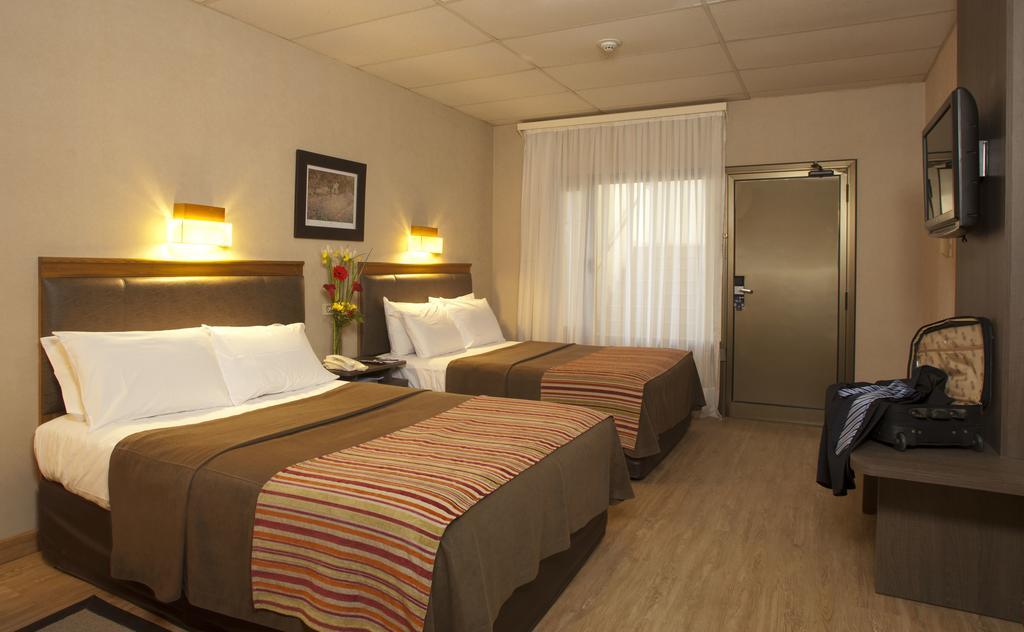 Land Express Neuquen Hotel Exterior photo